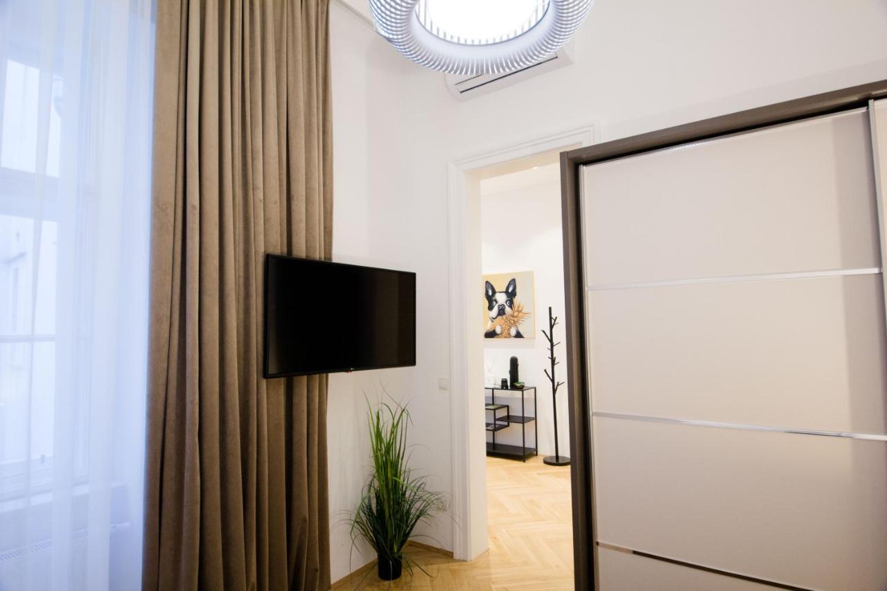 Studio Apartments Opera - Mai'S Apartments Wien Exteriör bild