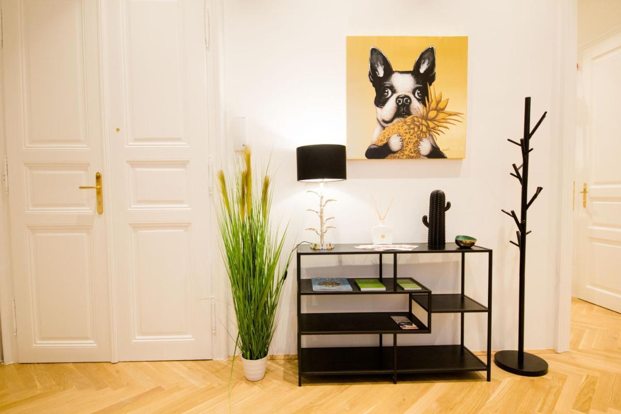 Studio Apartments Opera - Mai'S Apartments Wien Exteriör bild